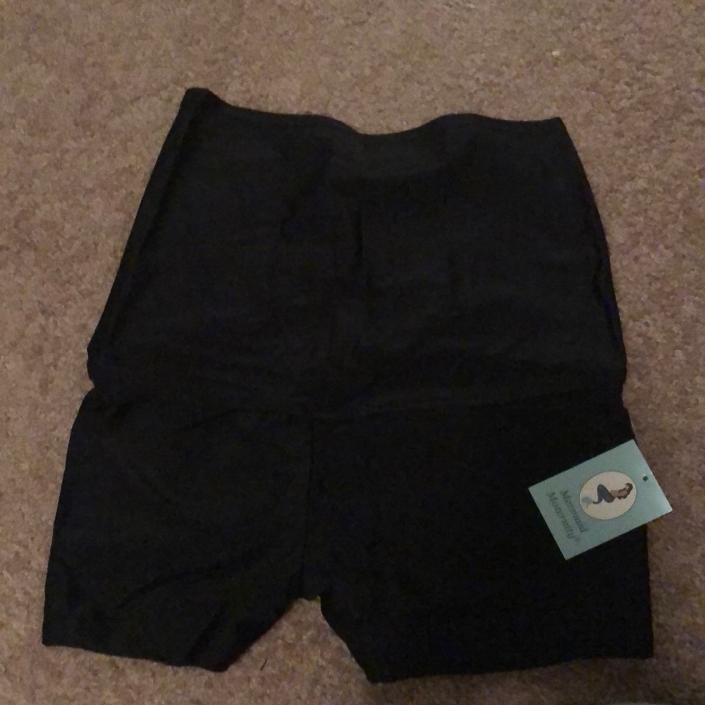 Mermaid maternity swim shorts